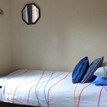 Colebrook Guest House Farnborough  Bagian luar foto