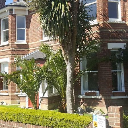 Colebrook Guest House Farnborough  Bagian luar foto