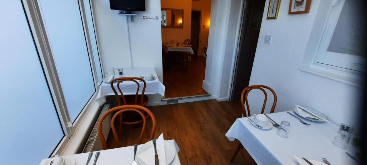 Colebrook Guest House Farnborough  Bagian luar foto