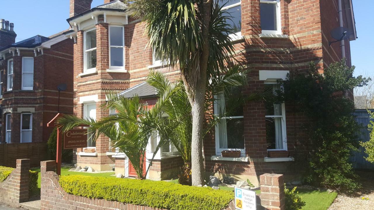 Colebrook Guest House Farnborough  Bagian luar foto